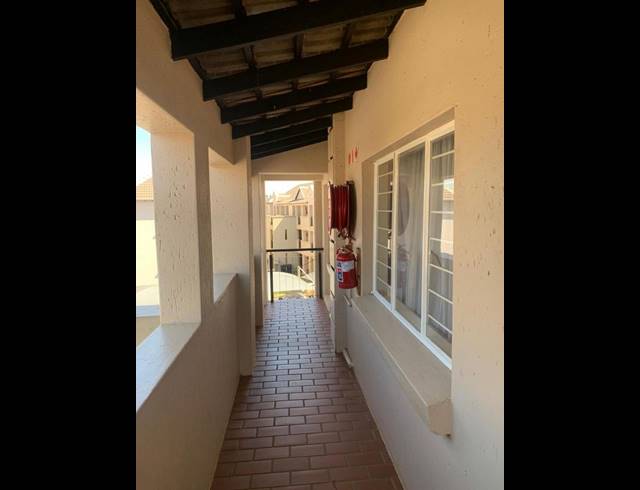 2 BEDROOM TOWNHOUSE FOR SALE IN KLIPPOORTJIE